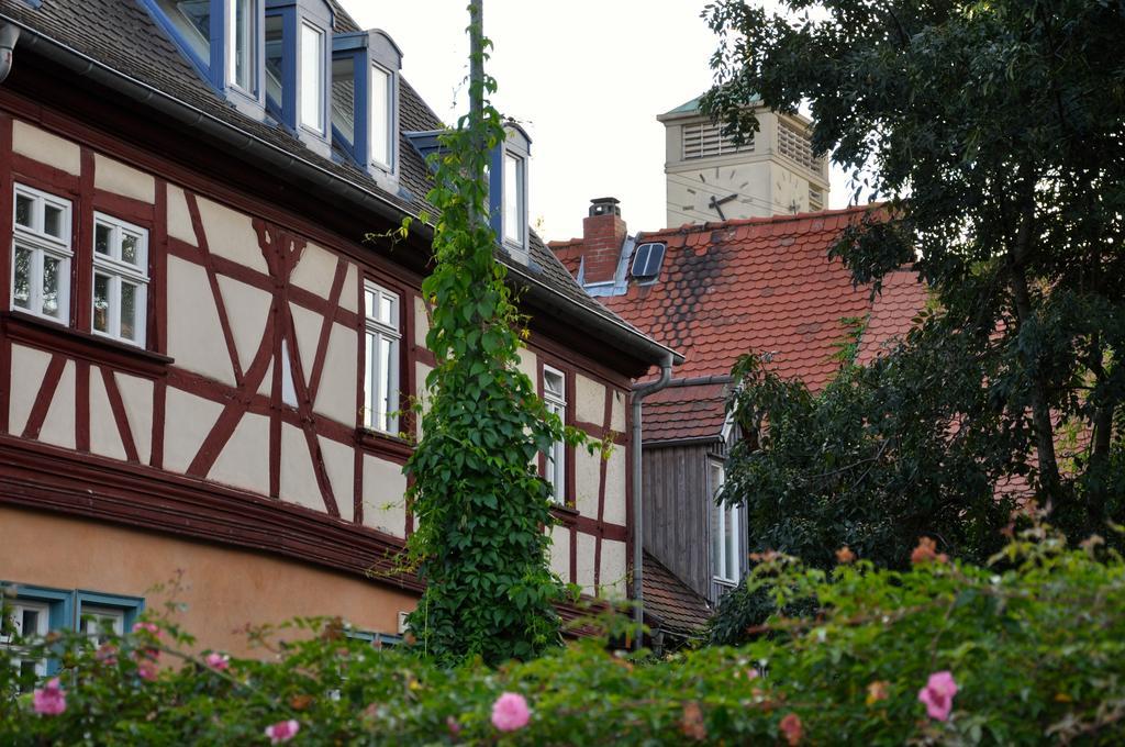 Gastezimmer Am Hof Frankfurt am Main Exterior foto